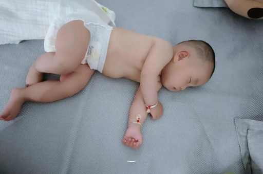 秦皇岛没满月的宝宝